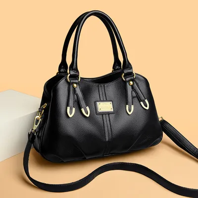 Elegant shoulder bag 