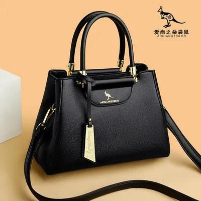 Elegant shoulder bag 