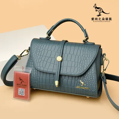 Fashionable crossbody bag HB46160