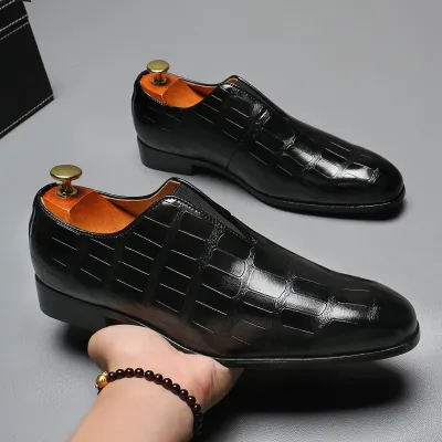 MEN'S CROCODILE PATTERN SHOES