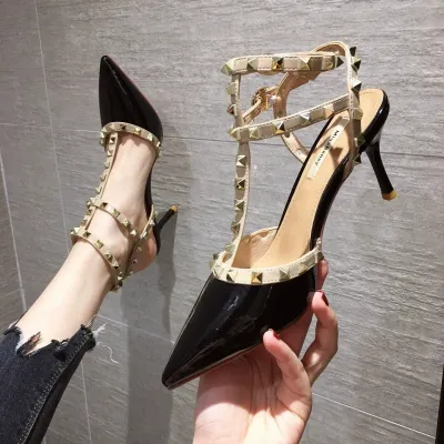 RIVET NUDE HIGH HEELS 