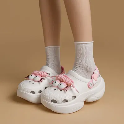 INDOOR OUTDOOR STYLES SLIPPERS