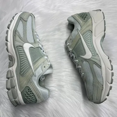 NIKE ZOOM VOMERO 5 JADE HORIZON