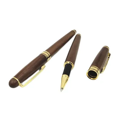 Retro Ink Pen – Classic & Elegant
