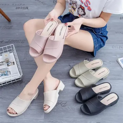 Retro Women's Outdoor Slippers