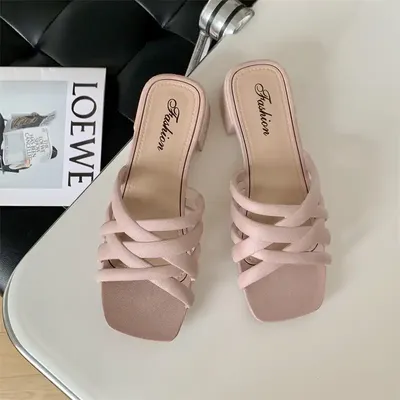 Fashionable Cross-Strap Sandals
