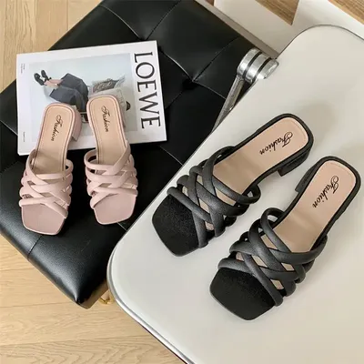 Fashionable Cross-Strap Sandals