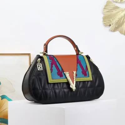 Lady Sky Urban Crossbody