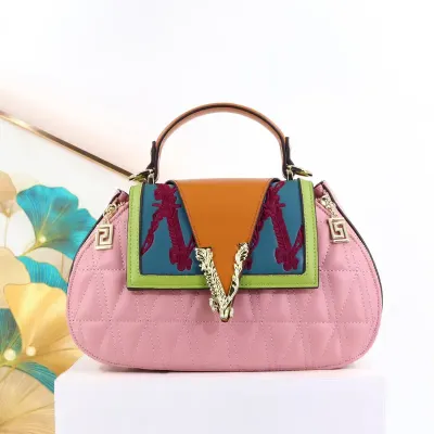 Lady Sky Urban Crossbody