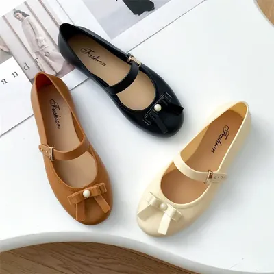 Luna Mouth Flat Sandals