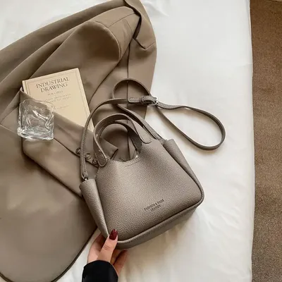 Aurora Carryall Leather Bags