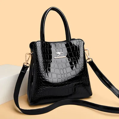 Sleek Design Shoulder Bag