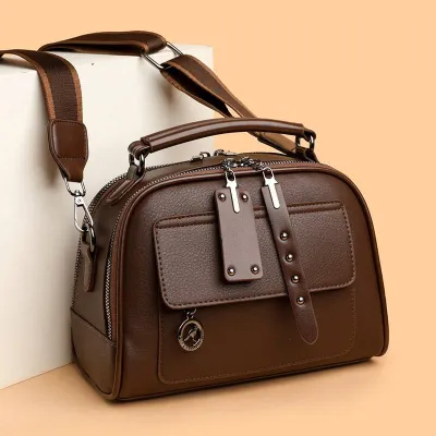 Royal Beauty Leather Handbag