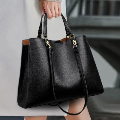Everyday Premium Shoulder Bag