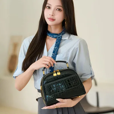 Pure Class Leather Handbag