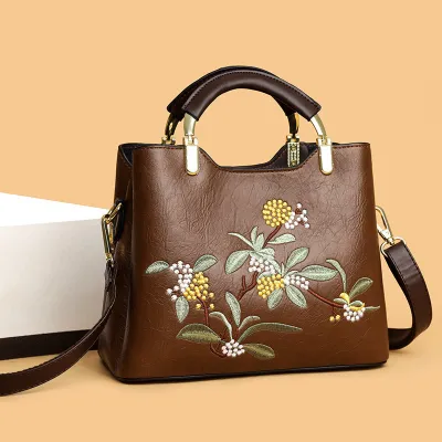 Royal Daily Comfort Tote