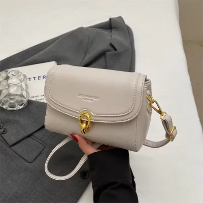 Royal Charm Daily Tote Bag