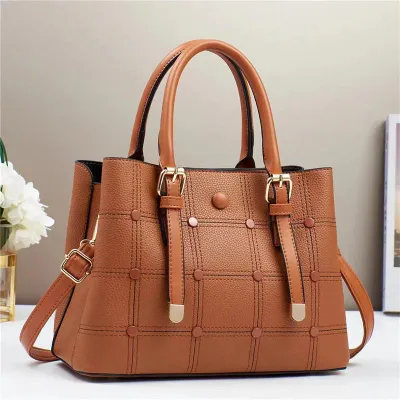 Party Perfect Elegant Carry Purse