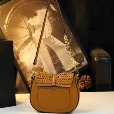 Everyday Glow Trendy Leather Purse