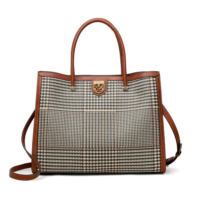Royal Queen Fashion Carry Purse