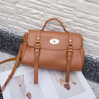 Everyday Beauty Classic Leather Handbag