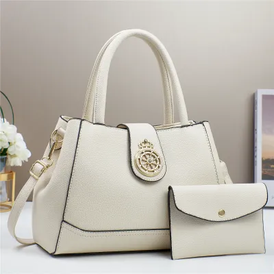 Pure Class Signature Leather Shoulder Bag
