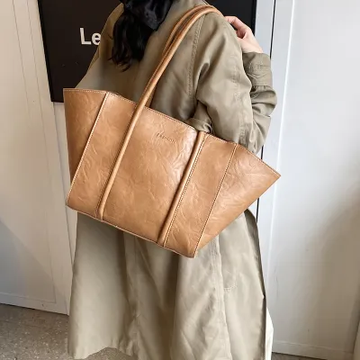 Classic Leather Shoulder Style