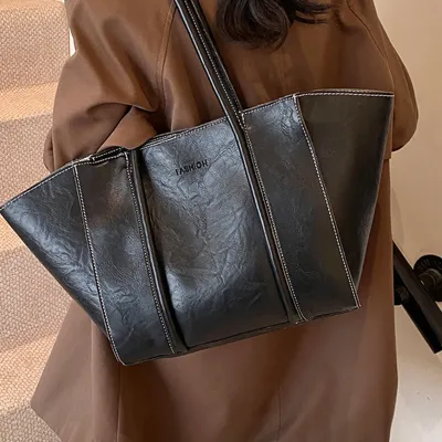 Classic Leather Shoulder Style