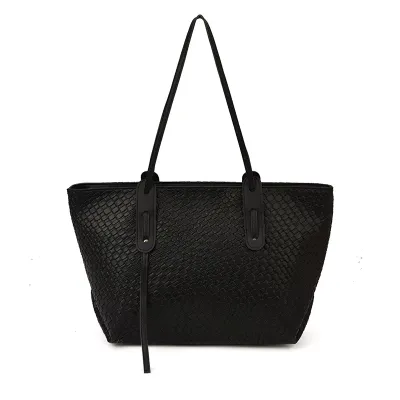 Chic Aura Tote Handbag
