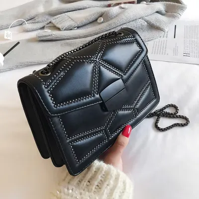 Modern Look Shoulder Carry