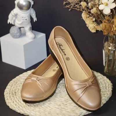 Soft Step Everyday Comfort rubber Shoes