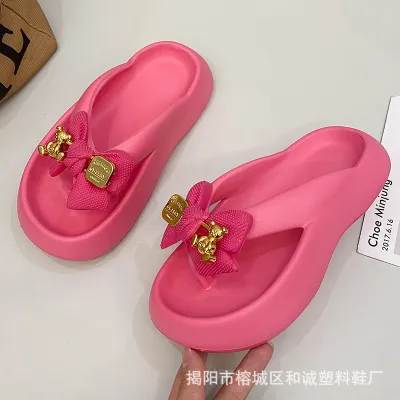 Strappy Chic Fashion Sandal
