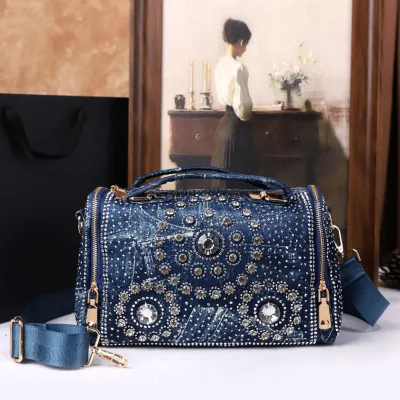 Luxury Vibe Chain Shoulder Bag