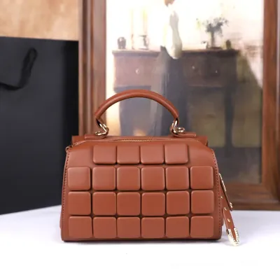 Minimal Fashion Square Shoulder Bag