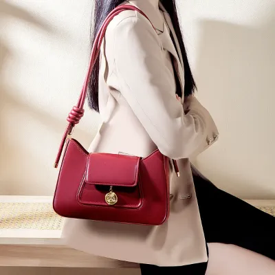 Street Smart Canvas Shoulder Tote