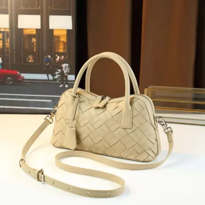 Timeless Fashion Medium Shoulder Bag