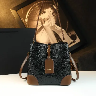 Street Chic Leather Crossbody Bag