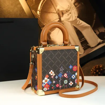Dream Carry Compact Crossbody Bag