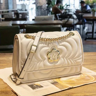 Everyday Chic Classic Crossbody Bag