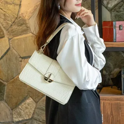 Modern Look Square Shoulder Bag