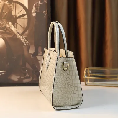 Stylish Glow Everyday Handbag