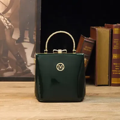 Urban Comfort Carryall Tote