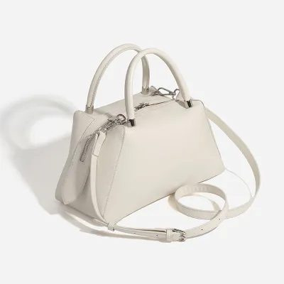 Daily Chic Modern Crossbody Bag