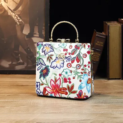 Crystal Shine Trend Handbag