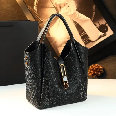 Luxury Vibe Daily Shoulder Tote