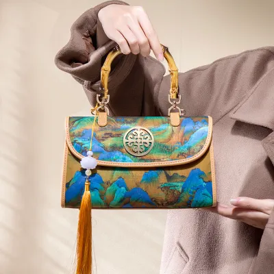 Daily Bliss Classic Crossbody Bag