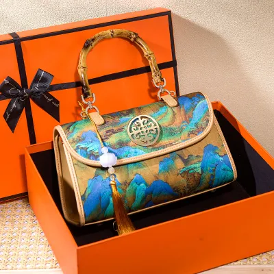 Daily Bliss Classic Crossbody Bag