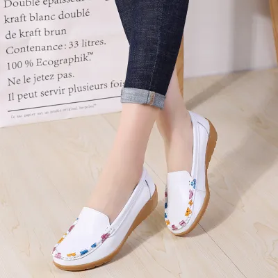 Chic Stride Pointed Perfection