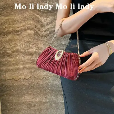 Urban Classic Leather Crossbody