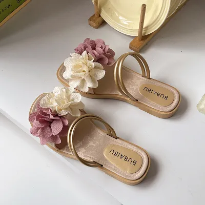 Lightweight Versatile Flat Slippers